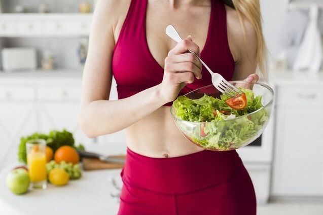 comer salada de vegetais para perder peso