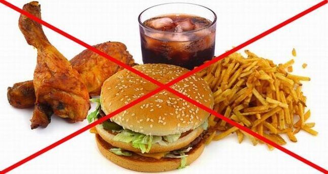 Com pancreatite, você precisa seguir uma dieta rigorosa, excluindo alimentos prejudiciais da dieta. 