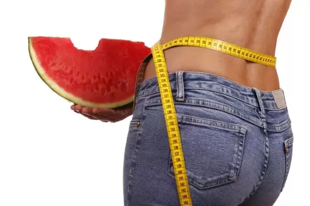O resultado da perda de peso em uma dieta de melancia é de 7 a 10 kg em 10 dias